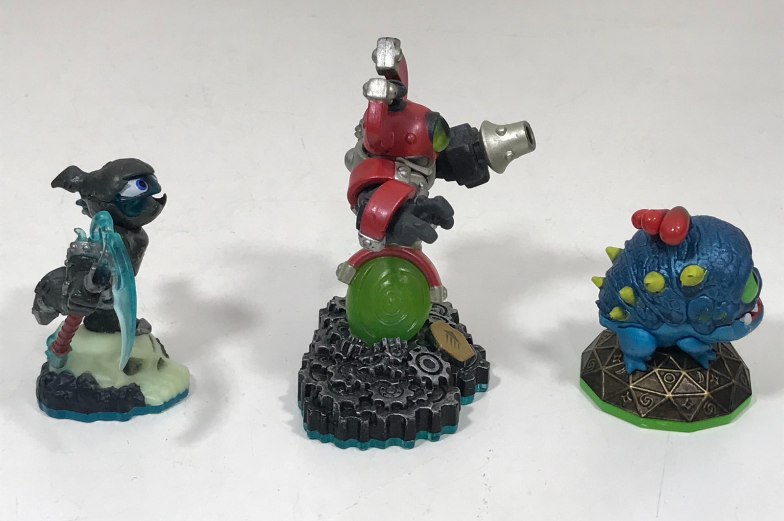 2013 Activision Skylanders Swap Force Magna Charge plus 2 LOT