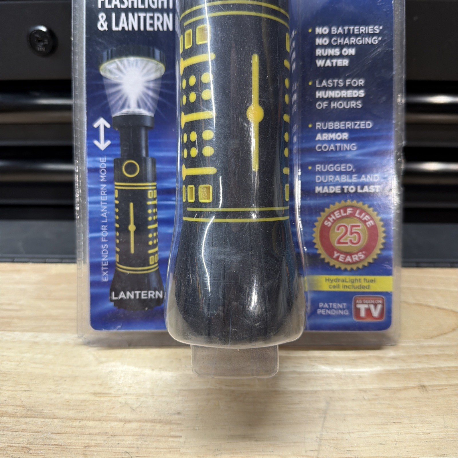 NEW - Hydra Light Flashlight & Lantern No Batteries Runs on Water Hydralight