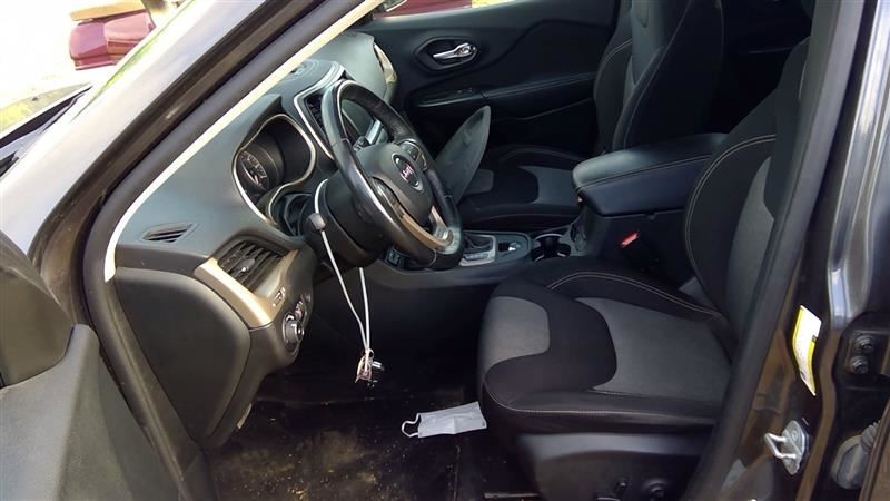Radiator Core Support Fits 14-18 CHEROKEE 10264612