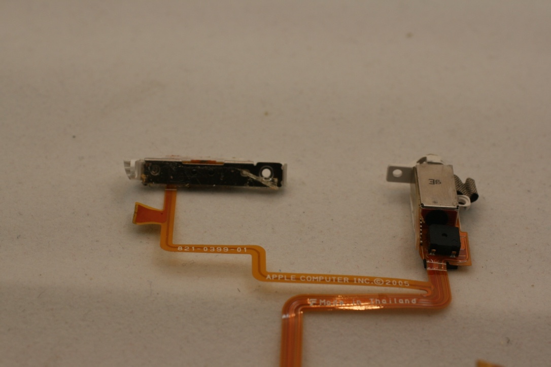 Thin White Headphone Jack Hold Switch for Apple iPod Classic 5th 5.5 6th 7th Gen