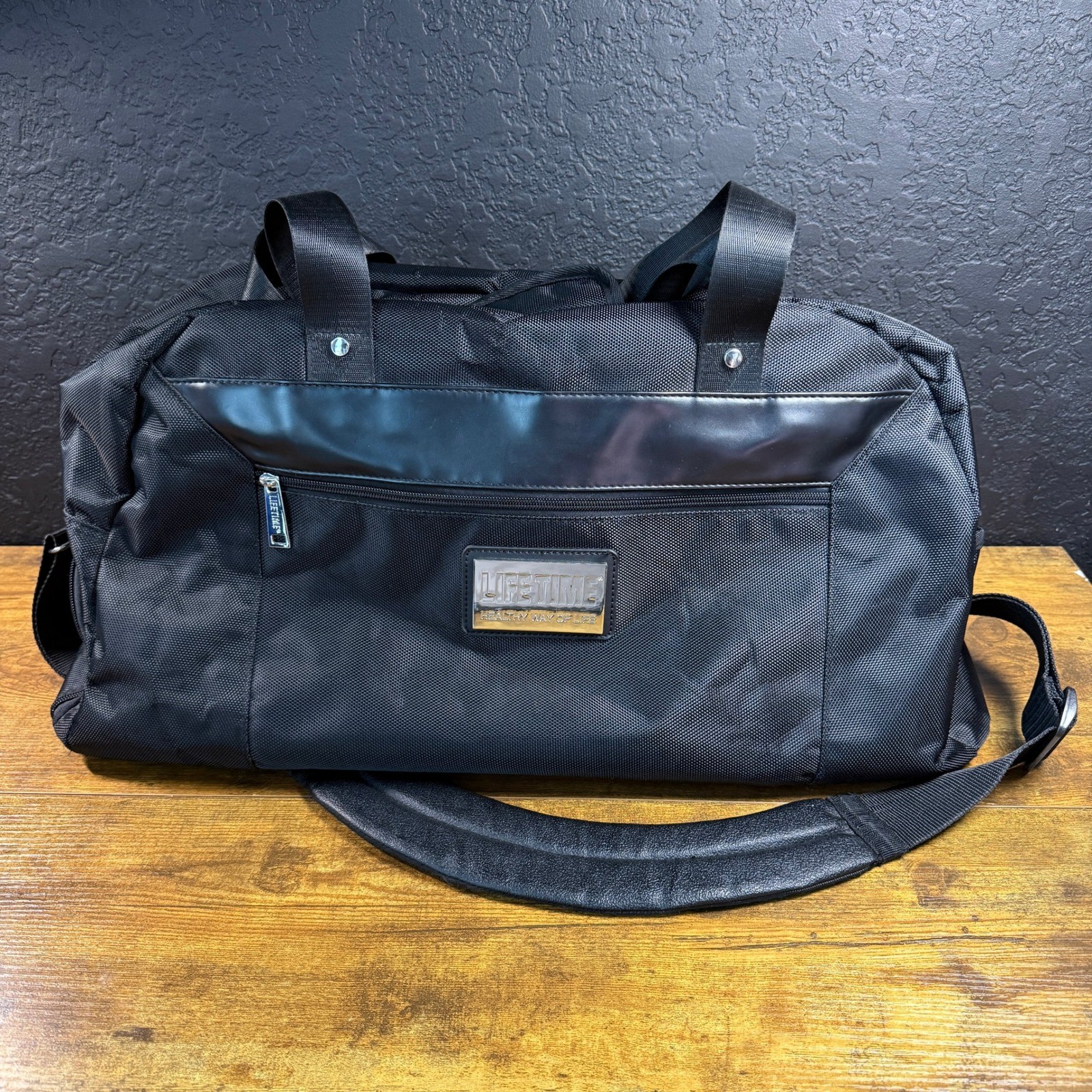 Life Time Fitness Ballistic Nylon Black Duffel Gym Travel Bag Large Unisex