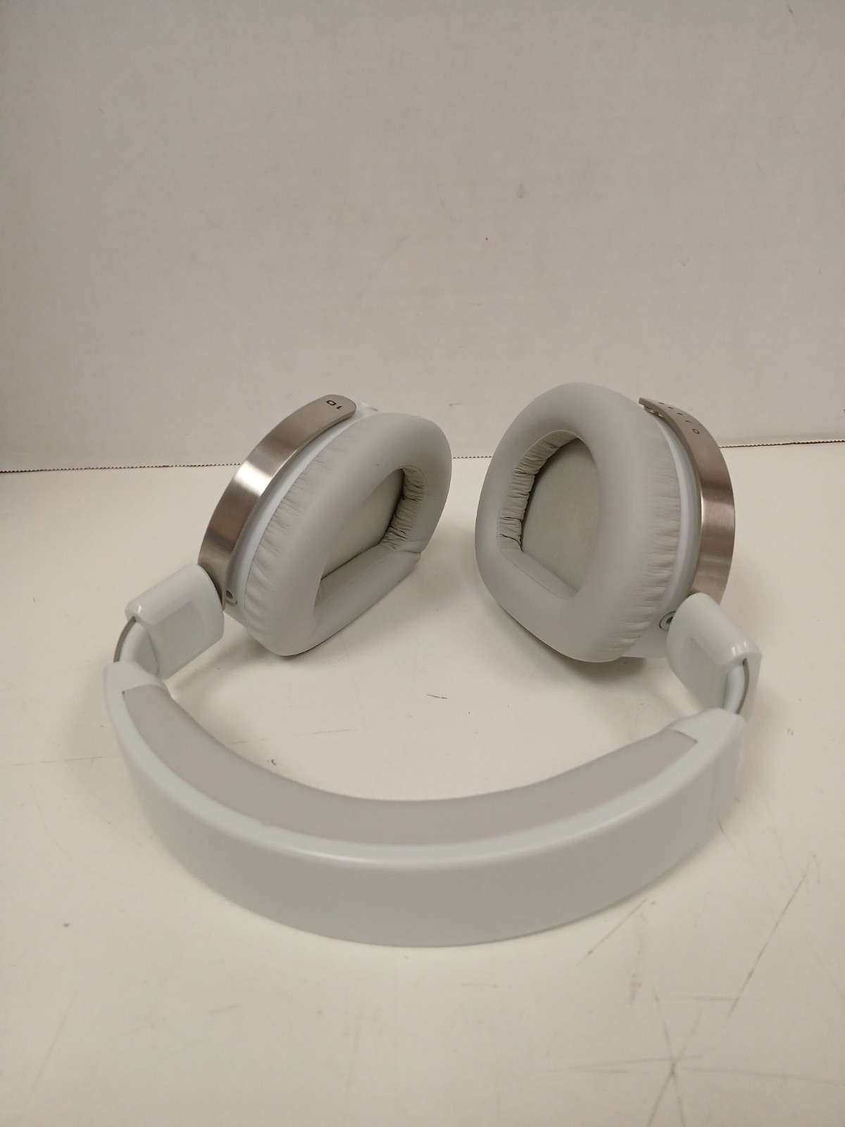 HYTE Eclipse HG10 Wireless Gaming Headset - NO BOX