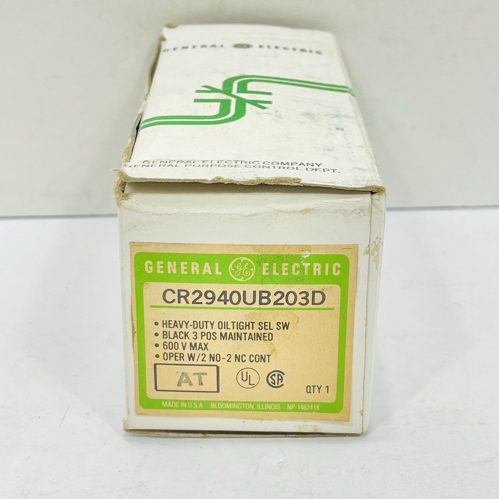 General Electric CR2940UB203D Heavy Duty Oiltight Selector Switch 3POS 600V ~NEW