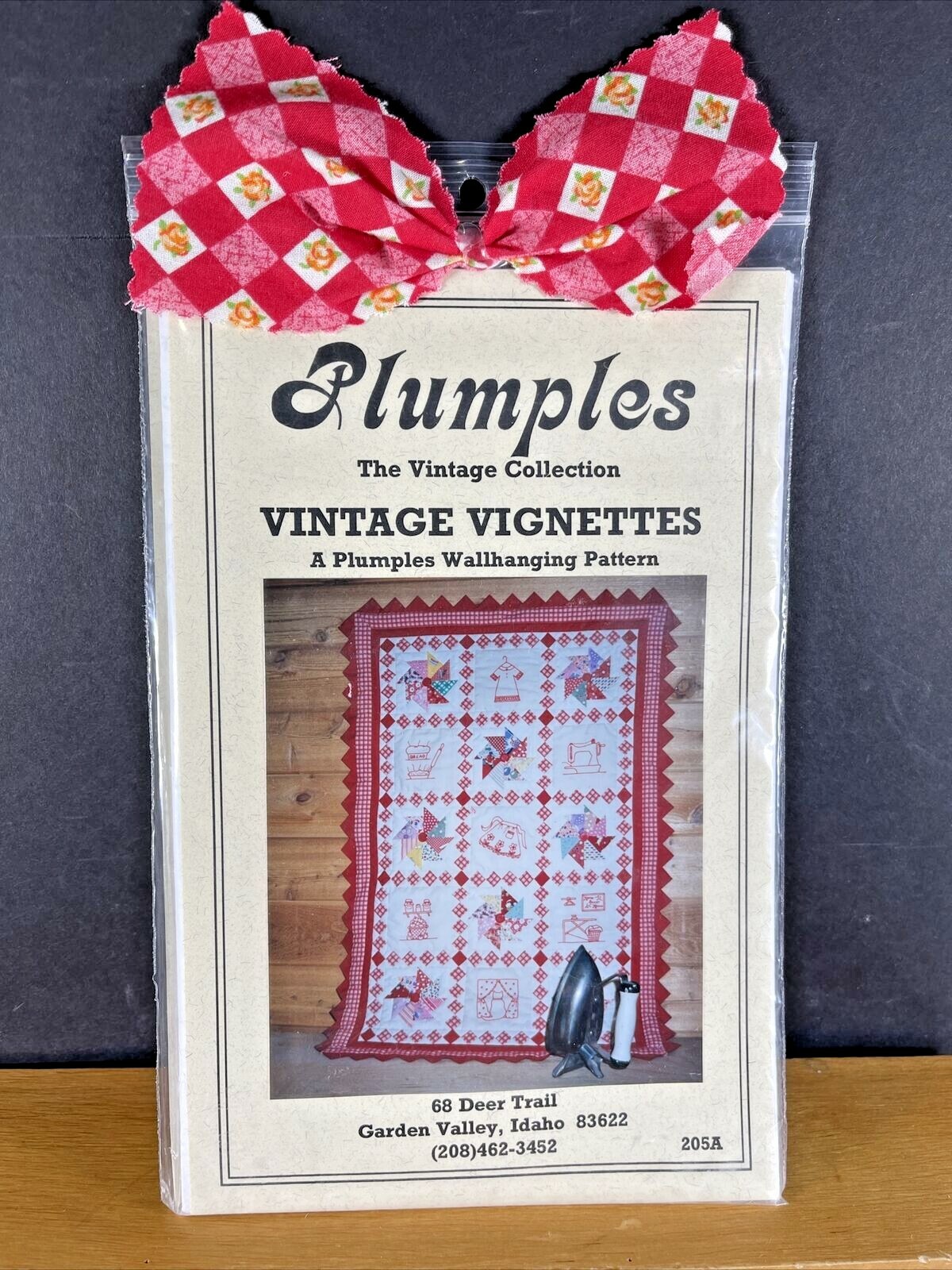 NOS 1999 PLUMPLES Vintage Vignettes Wall Hanging Pattern THE VINTAGE COLLECTION