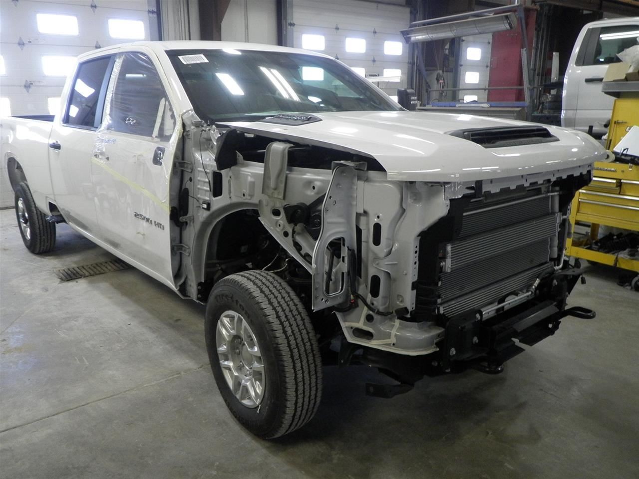 2026 Silverado 2500 2500HD Upper Air Shutter