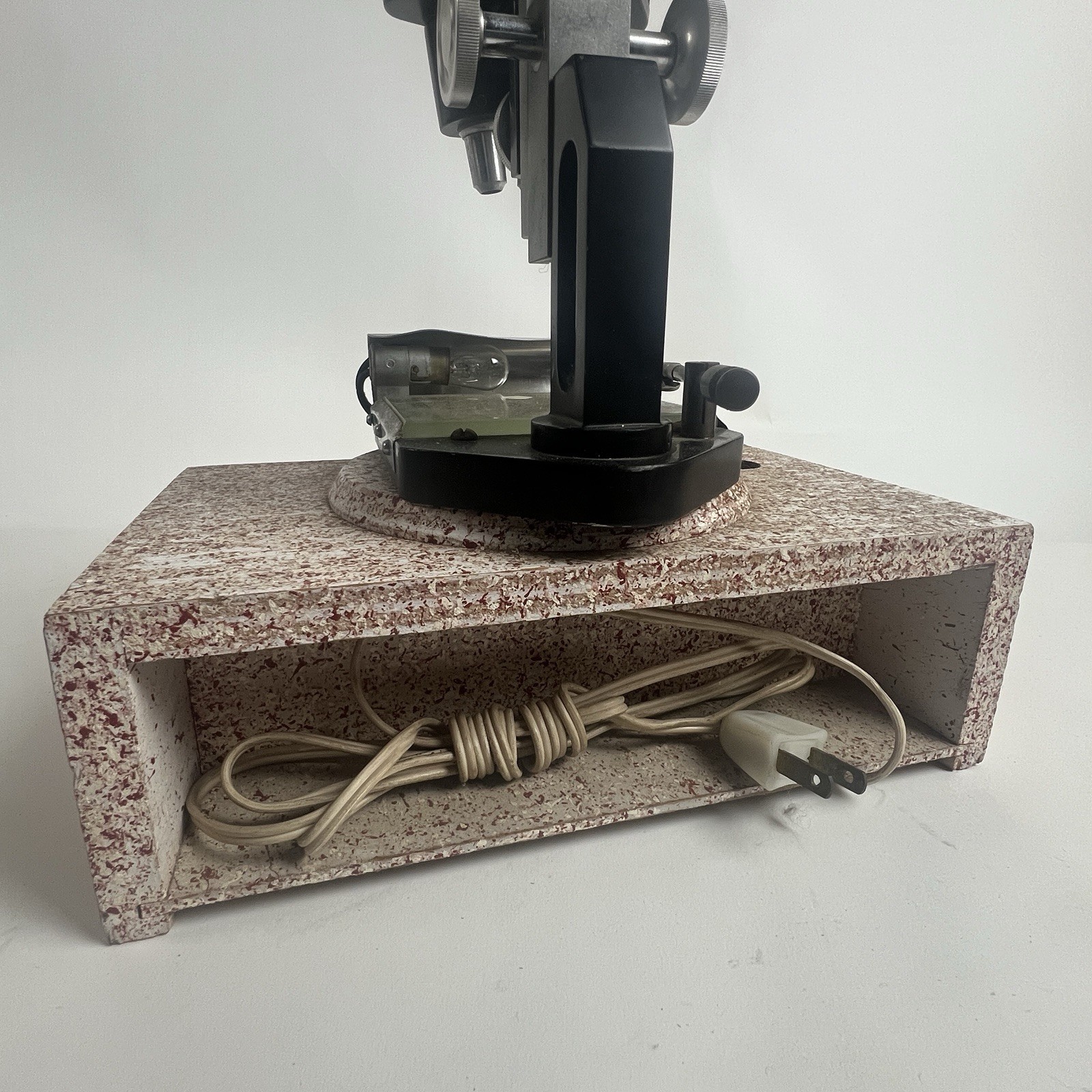 VTG Duotone Needle Service Center Microscope Illuminated 45x Magnification