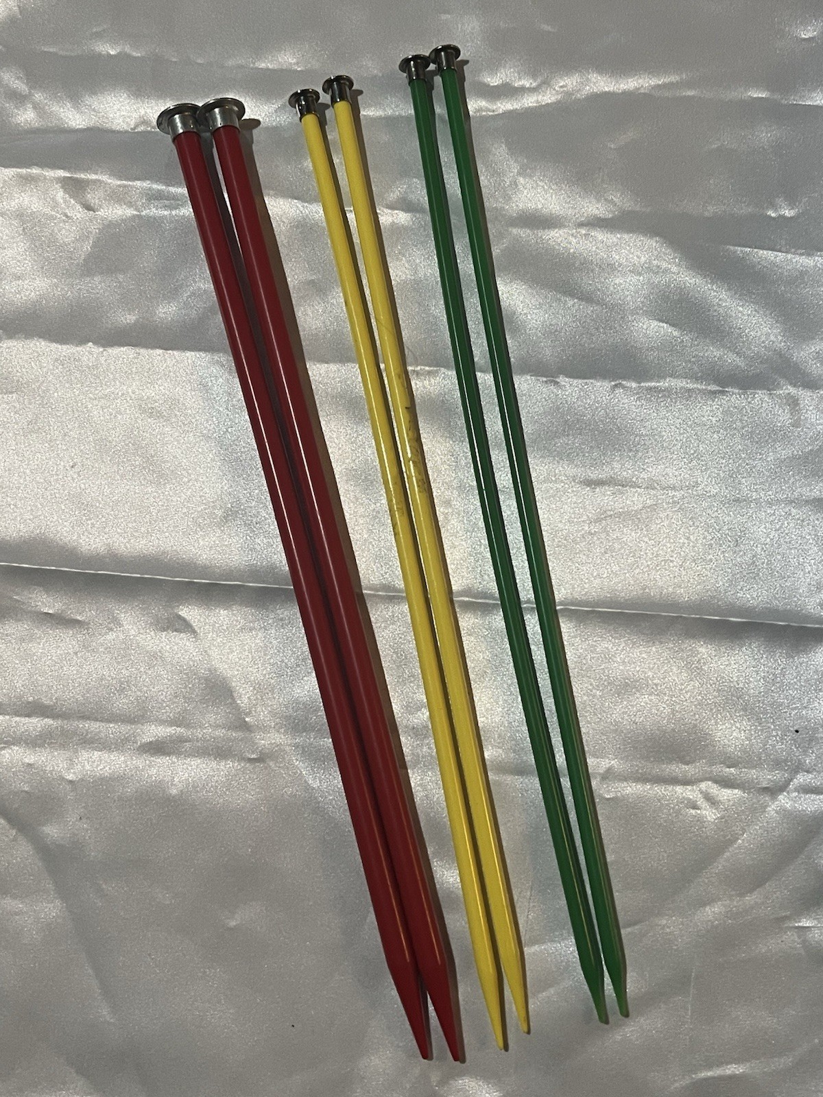 VTG BOYE Knitting Needles Lot/6 15,10&10 Hippie Girl Colors RedGreenYellow
