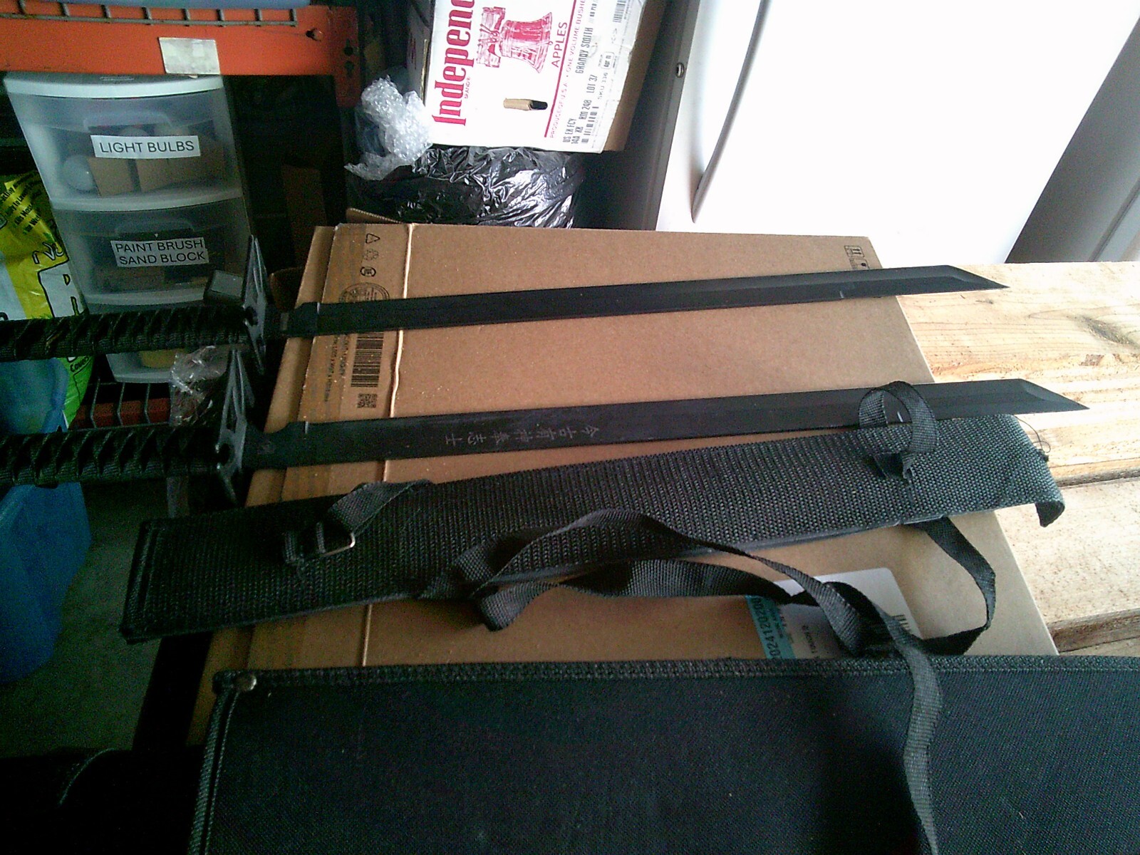 2 27 Inch Steel Sword 18.5 in blade only 1 cover