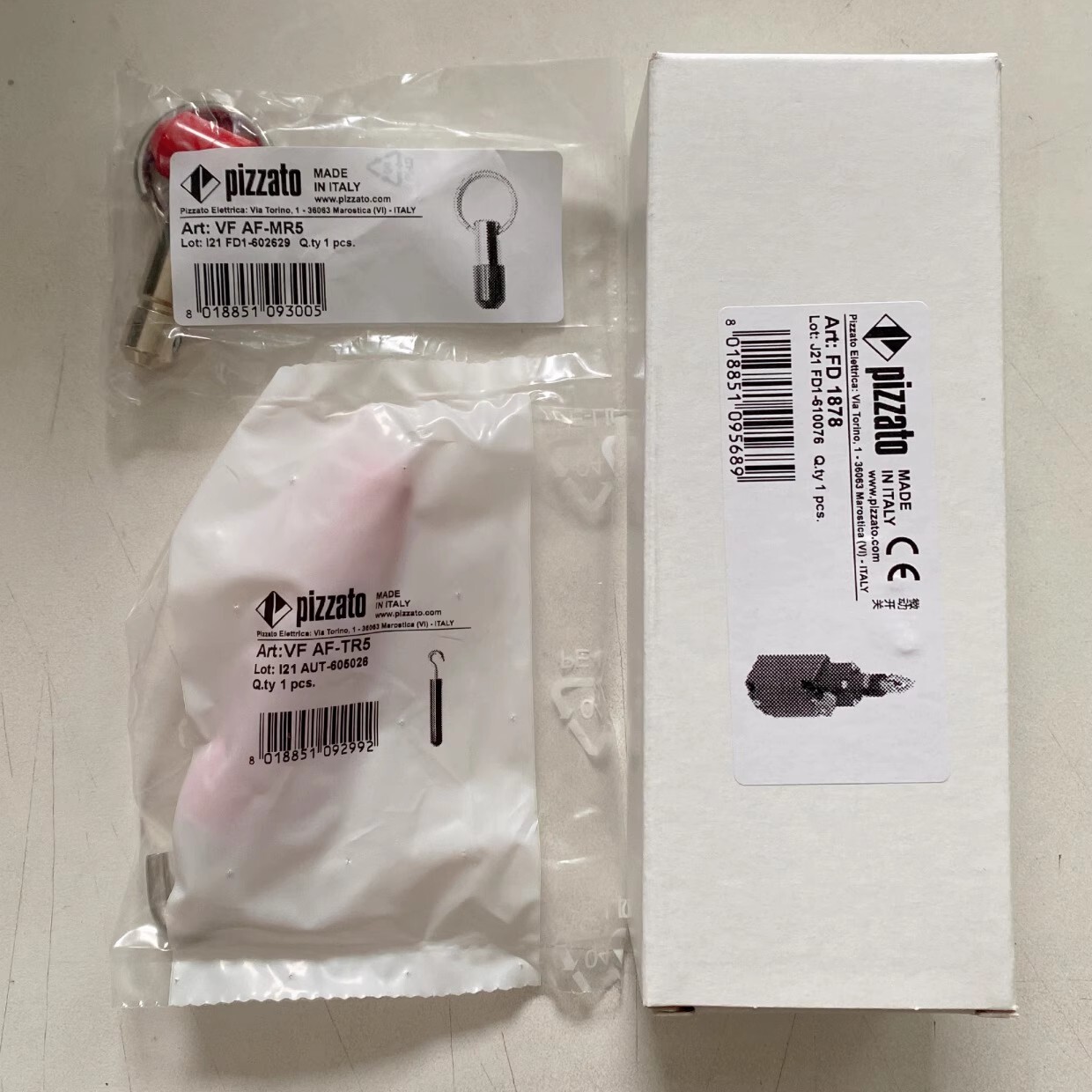 1pcs NEW PIZZATO cable switch FD 1878 includes hook TR5 and pull ring MR5.