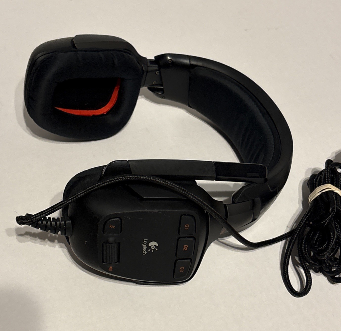 Logitech G35 Wireless Surround Sound Gaming Headset.