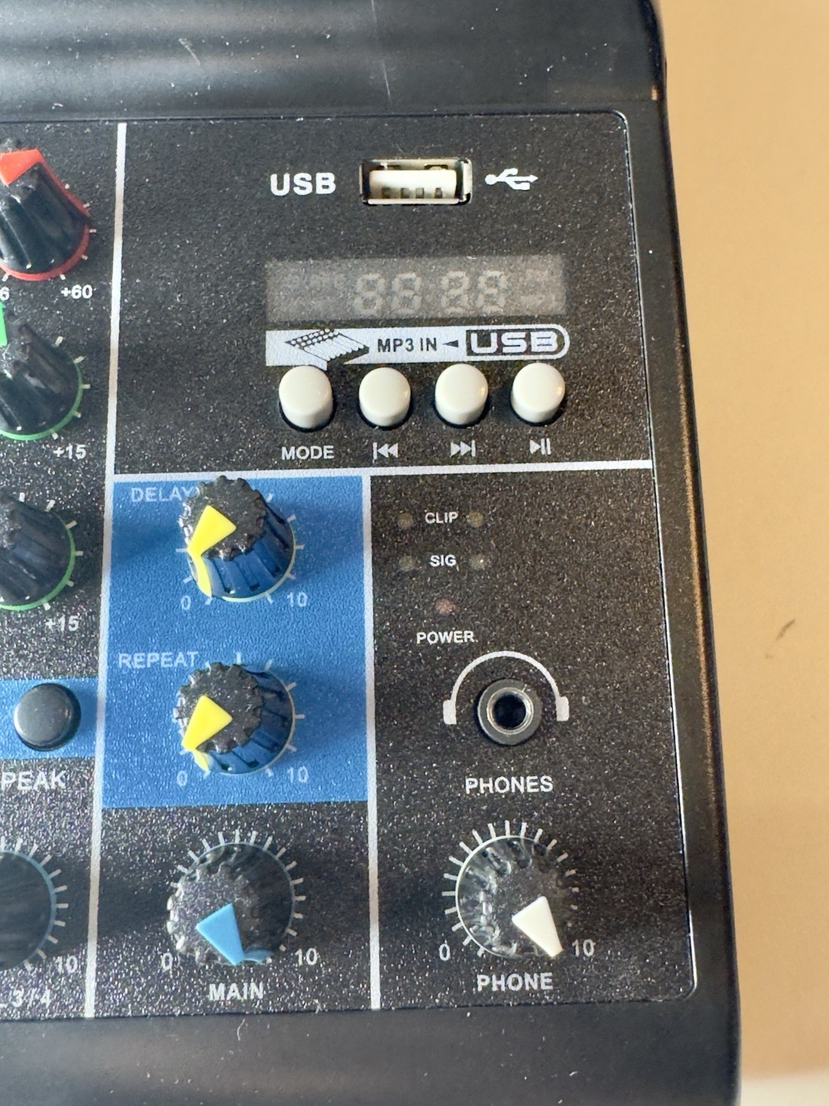 4 Channel Live Mixer Built In Effect Processor Model F-4A