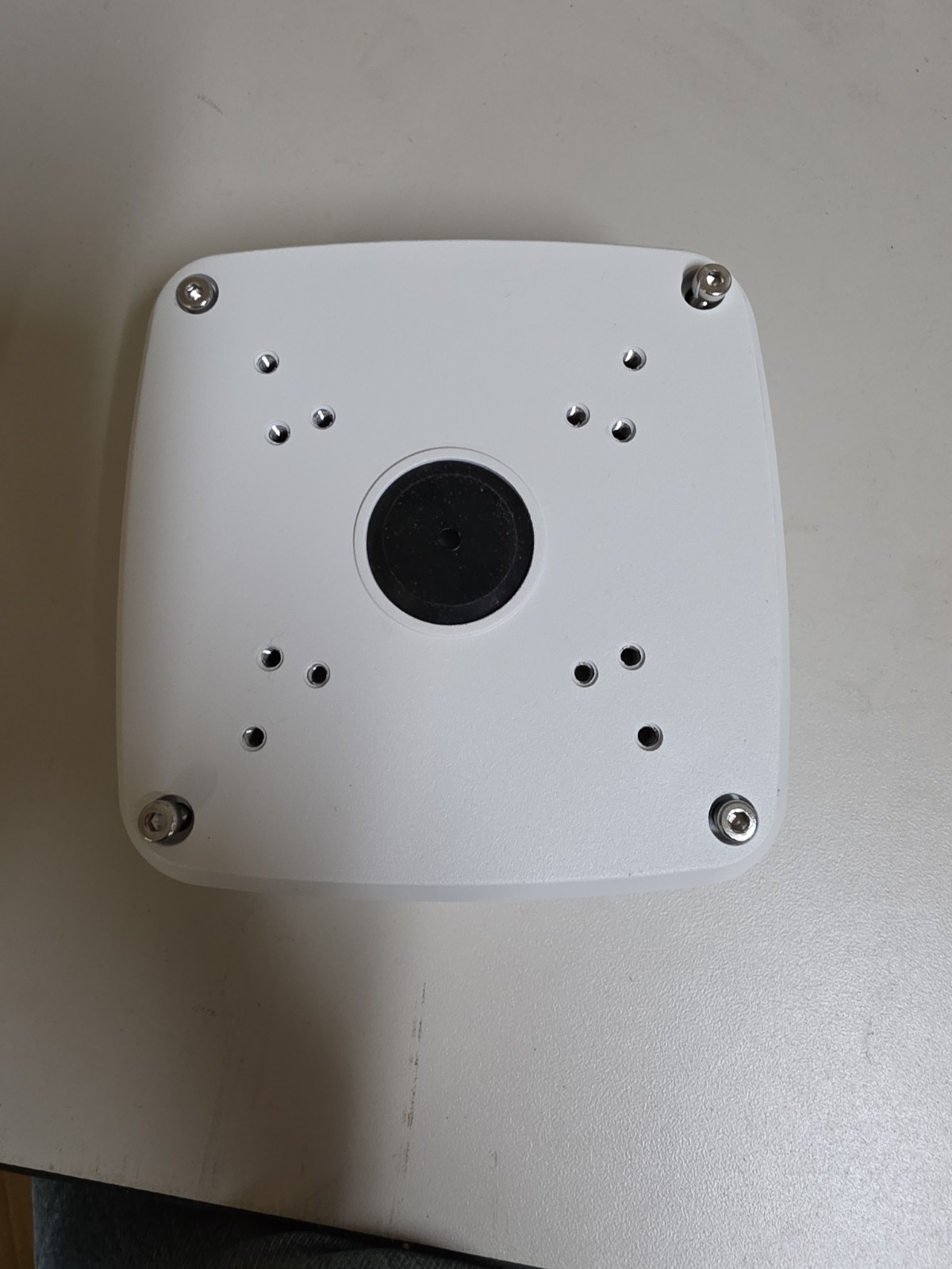 DAHUA PFA121 Aluminum Camera Mount. White. New