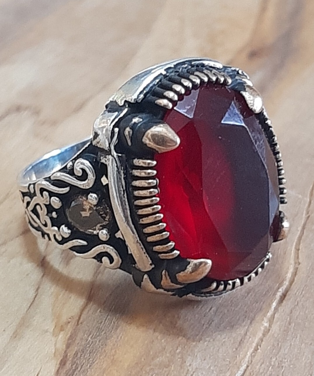 925 MENS SOLITAIRE SPINEL RING RUBY CLAWS
