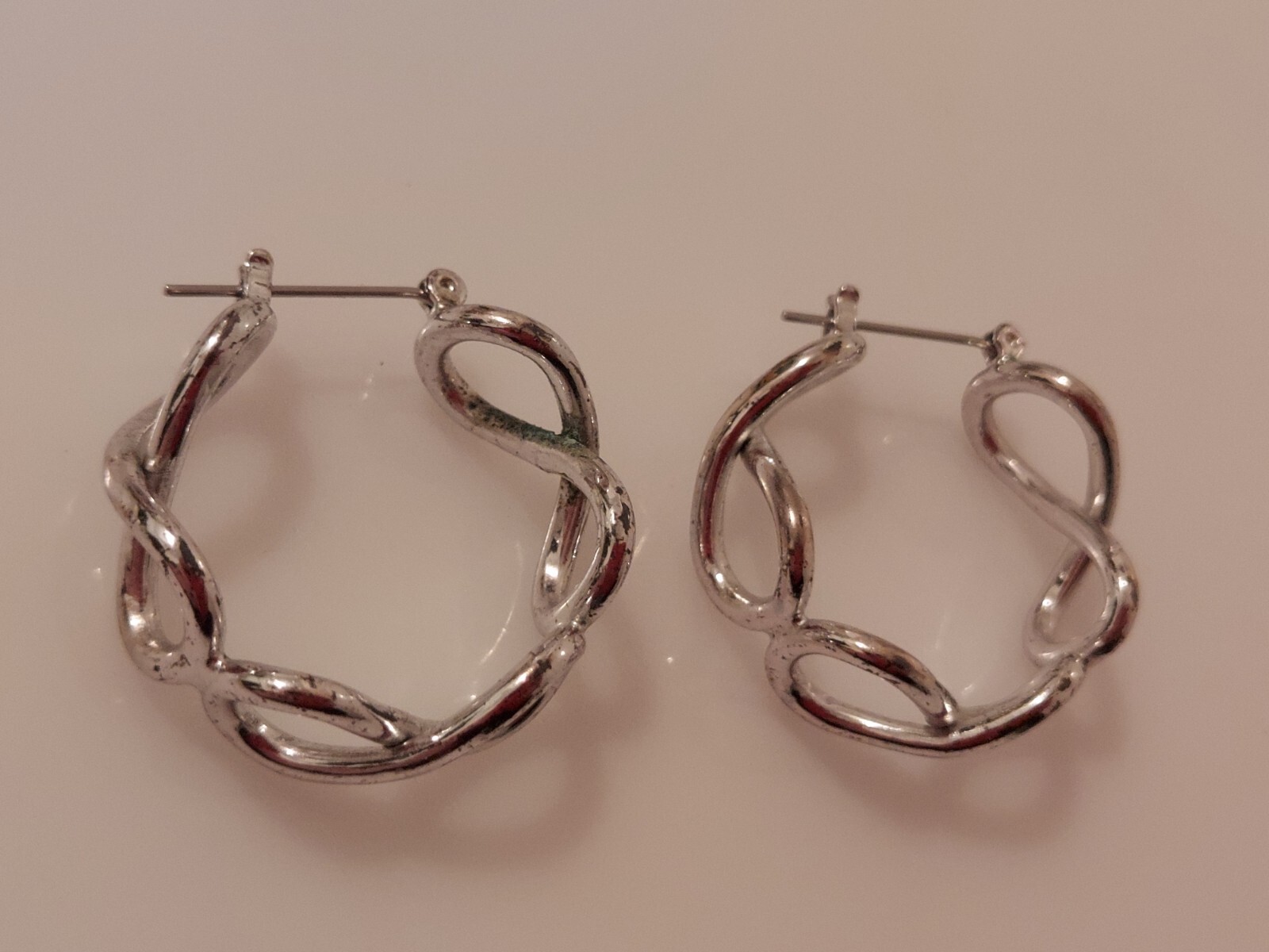 silvertone hoop basketweave post earrings 1"