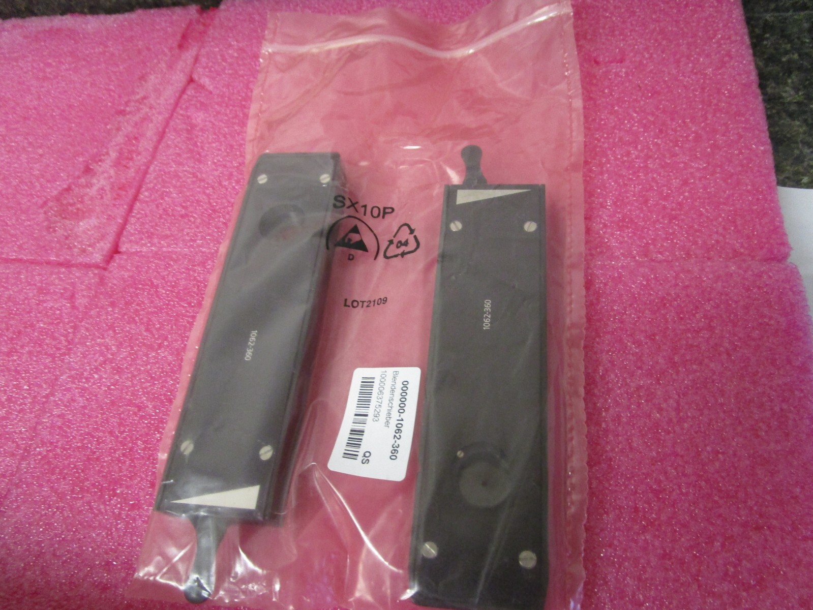 NEW Opened Box! Qty (2) ZEISS Microscope Iris Stop Slider for Incident-Light Eq