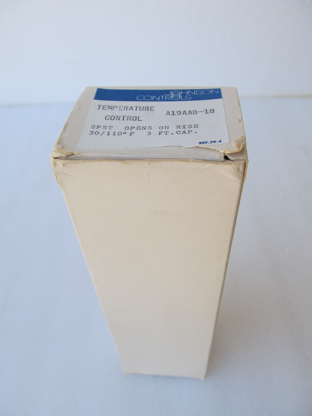 NEW Johnson Controls A19AAB-18 Temperature Control