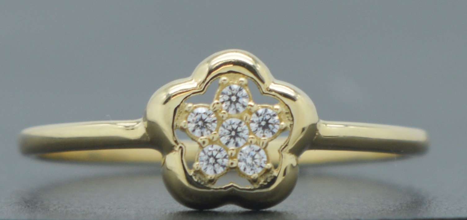 14K Solid Yellow Gold Floral Cluster Dainty Ring 6.9mm All Sizes