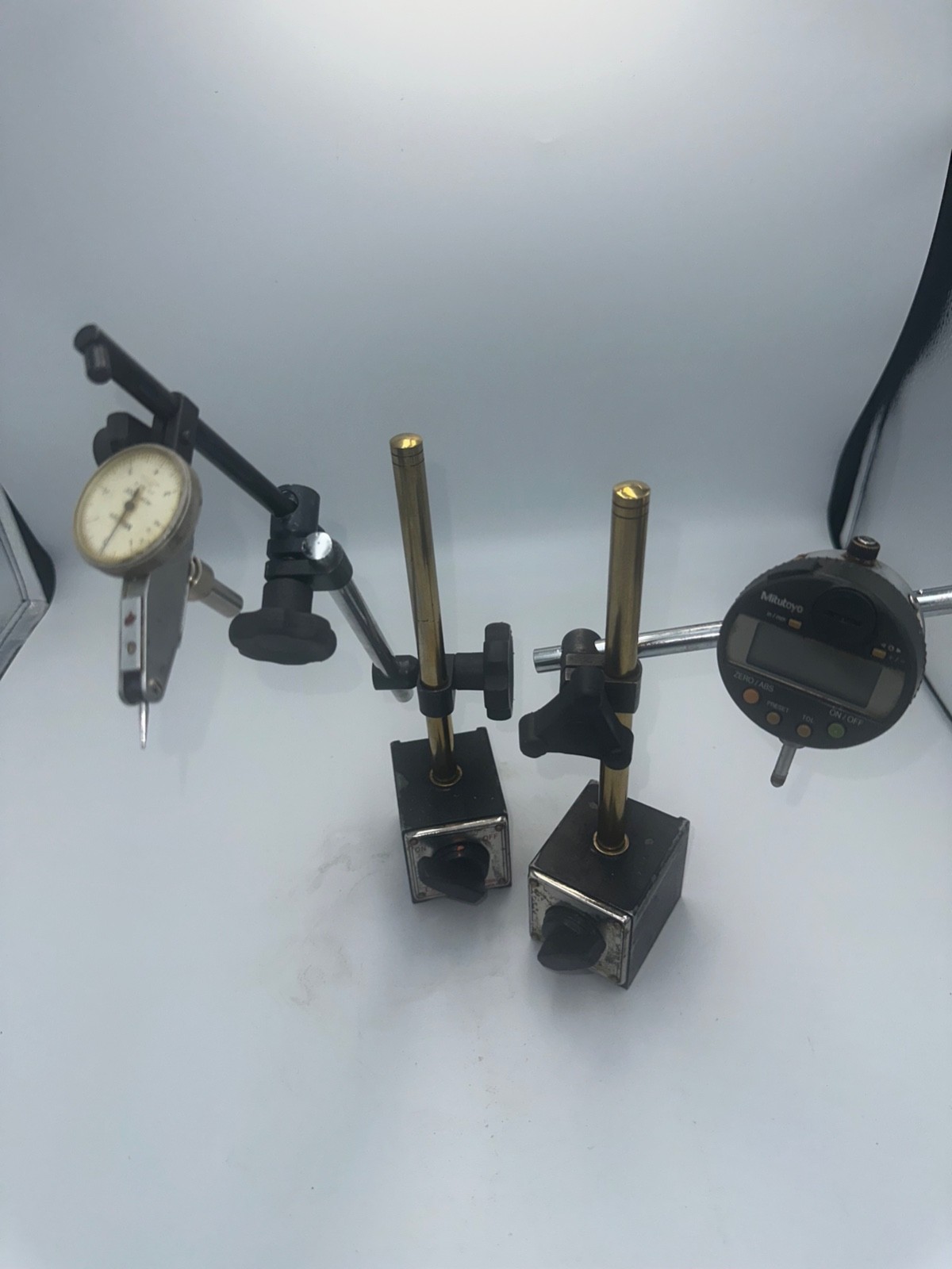 MAGNETIC INDICATOR STANDS MITUTOYO DIGITAL INDICATOR & MITUTOYO TEST INDICATOR