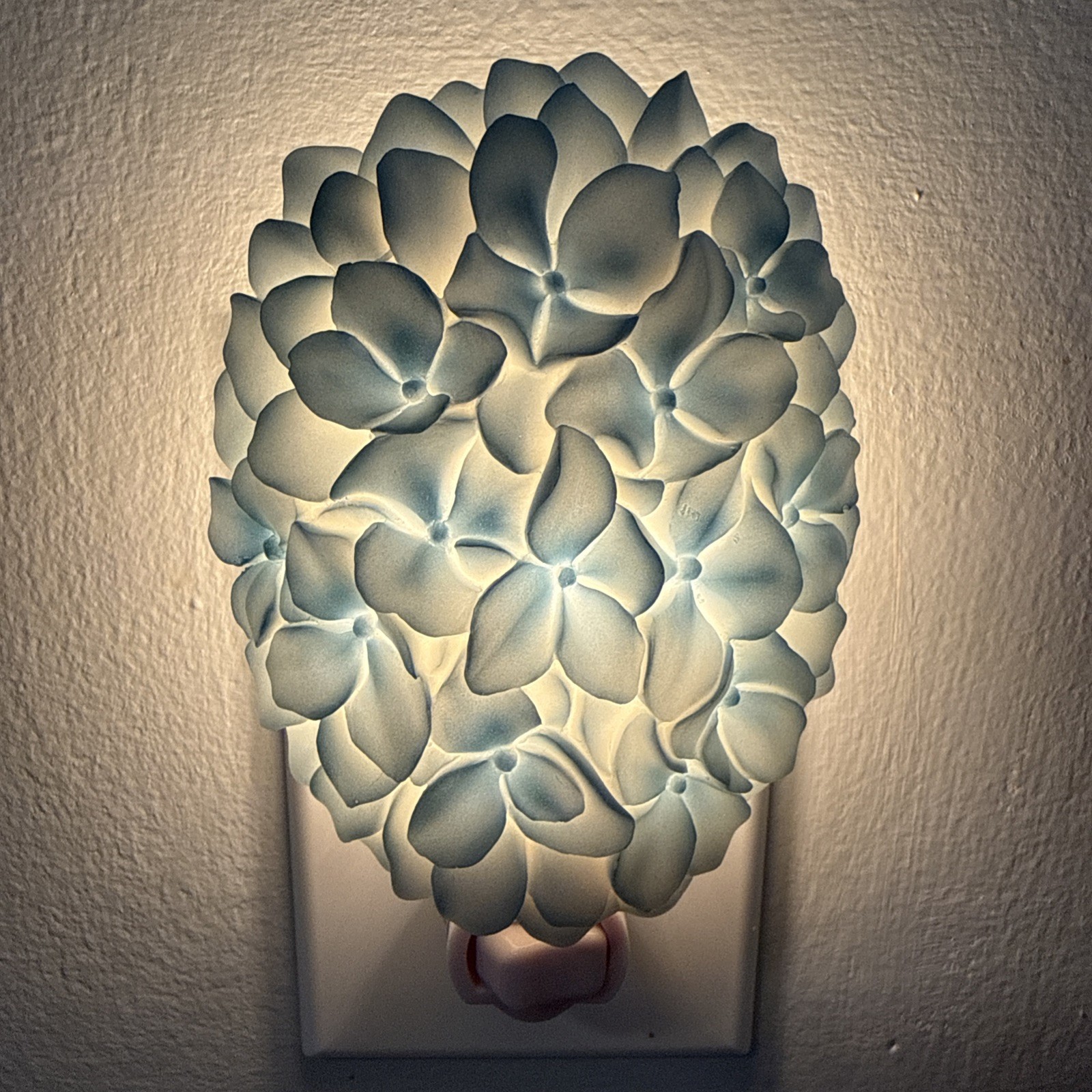 Ibis And Orchid Design Hydrangea Bonded Marble Night Light New In Box