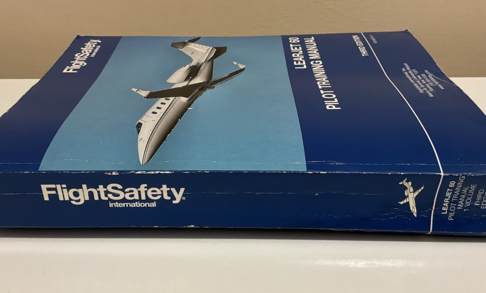 LearJet 60 Pilot Training Manual, Vol. 1 Operational Information Third Edition