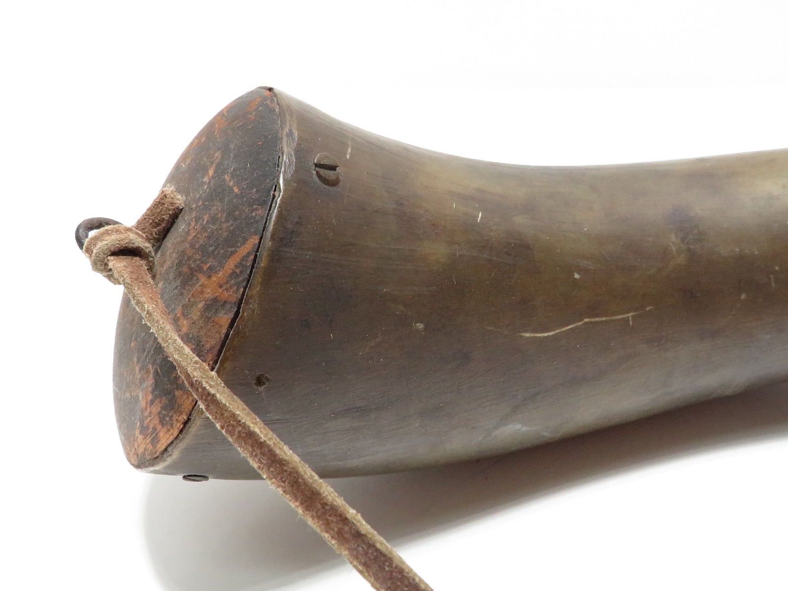 ANTIQUE POWDER HORN - EXCELLENT CONDITION**