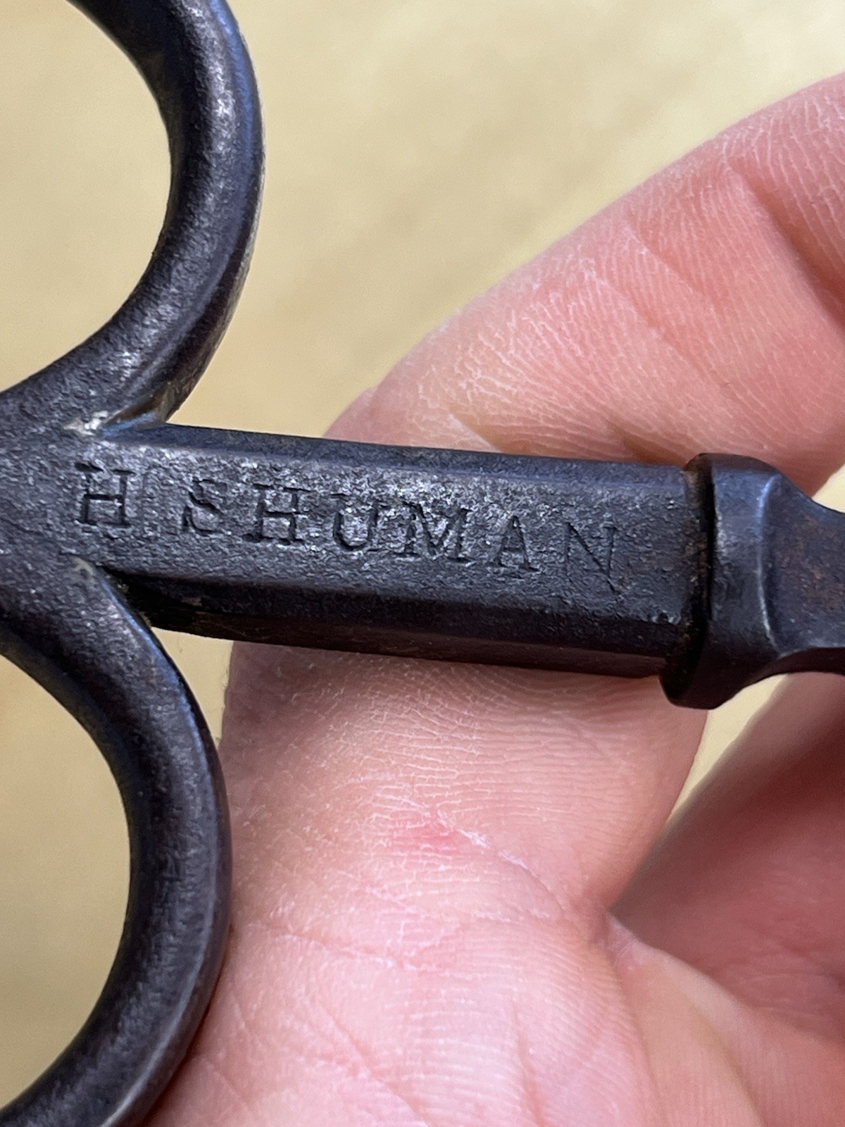 ANTIQUE BLACKSMITH NAUTICAL IRON WORK MARLIN ROPE SPIKE SIGNED " H. SHUMAN "