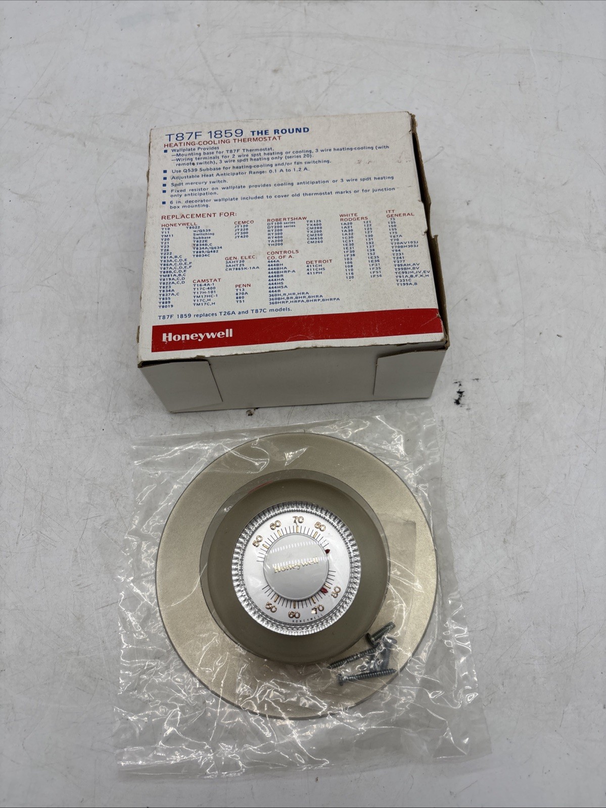 Honeywell T87F 1859 Round Heating & Cooling Thermostat w/Base & Wall Plate NOS