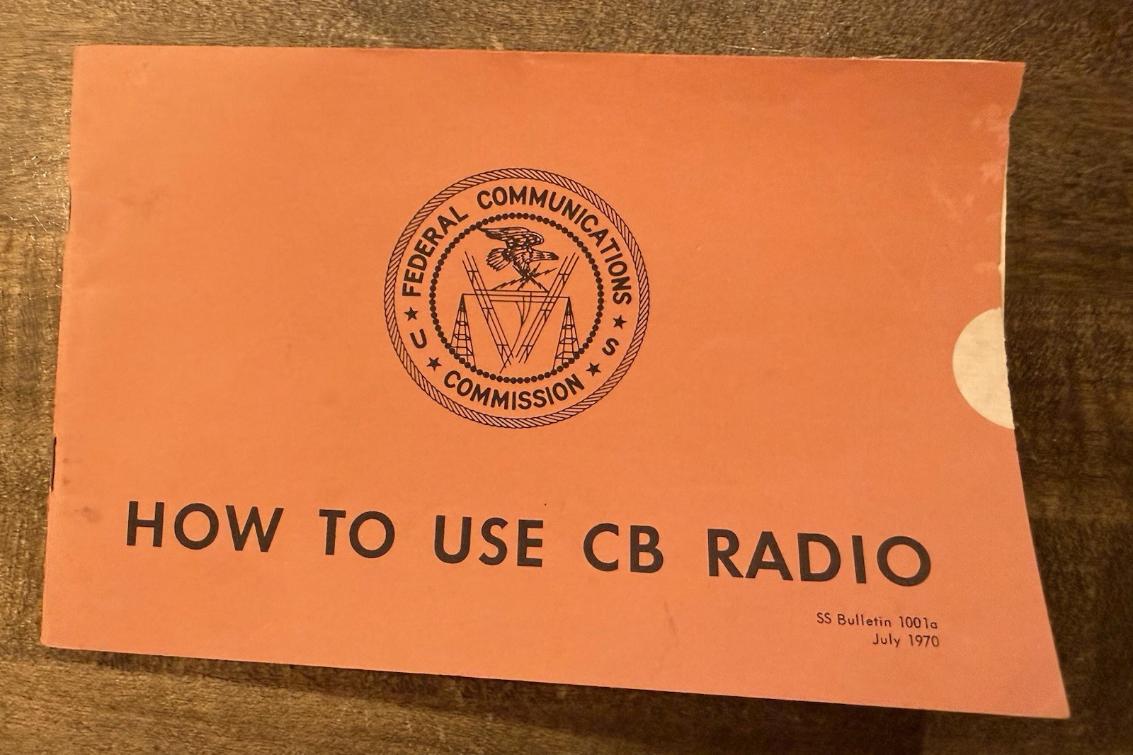 How To Use CB Radio By Federal Communications Commission Booklet