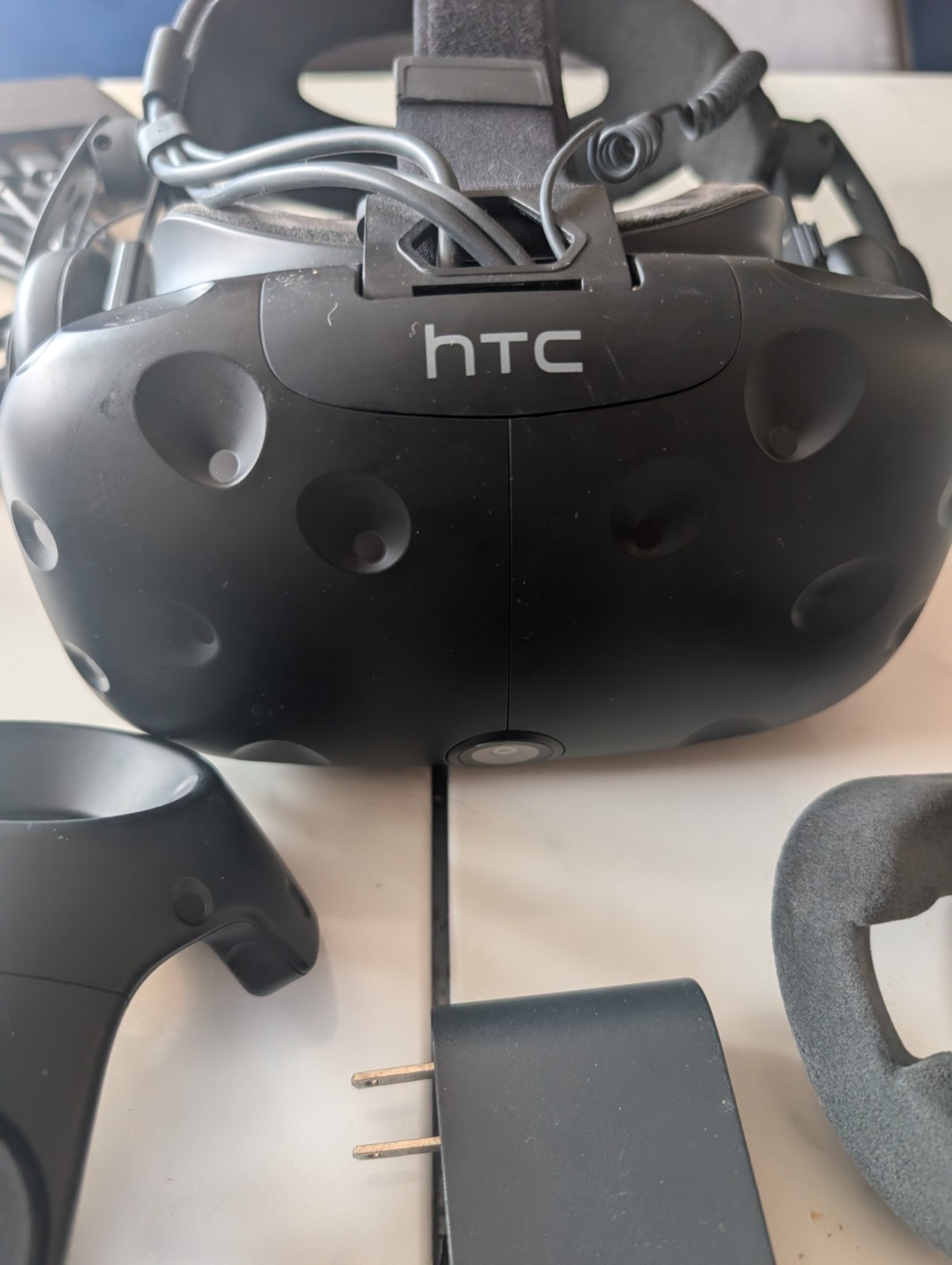 HTC Vive VR Headset with Controllers Working  (for replacement headset or parts)