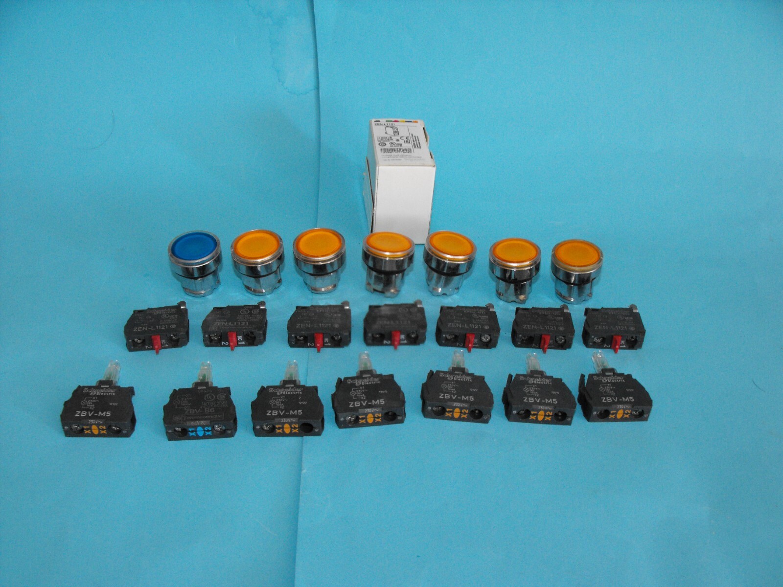 Schneider Electric.TELEMECANIQUE ZB4BW35+ZBV-M5+ZEN-L1121+ZB4BW36.(LOT7PCS).NEW.