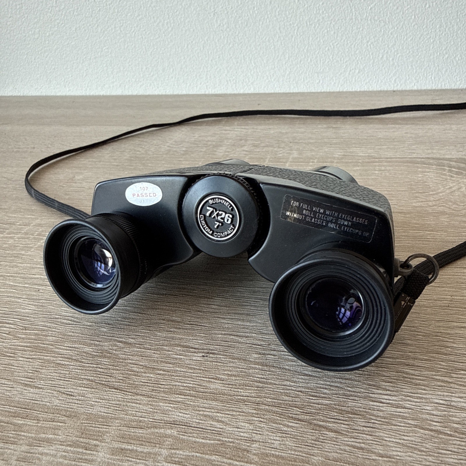 Bushnell Custom Compact Binoculars 7x26 7° Field Vintage w/ Strap - Excellent