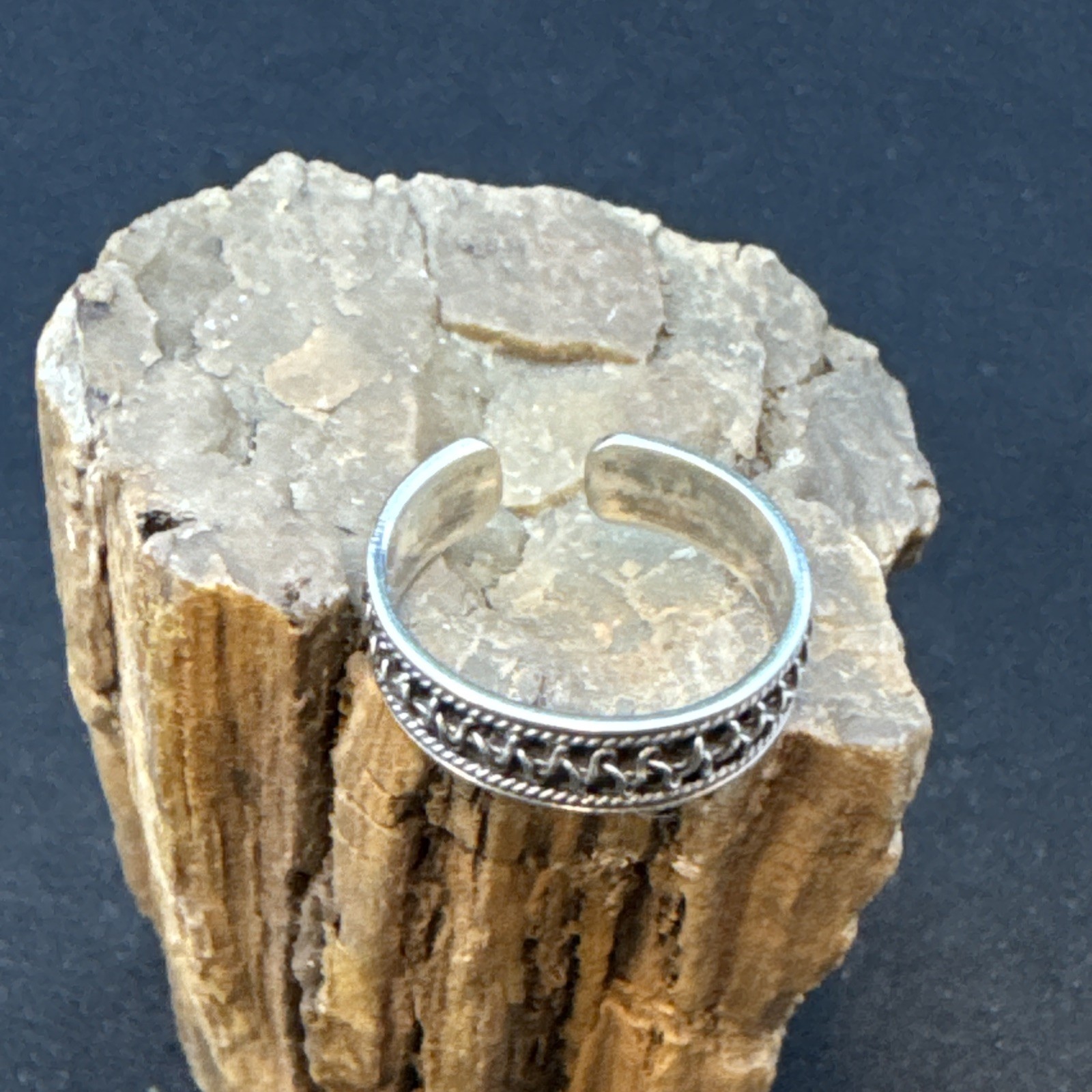 .925 Sterling Silver Patterned Cuff Toe Ring