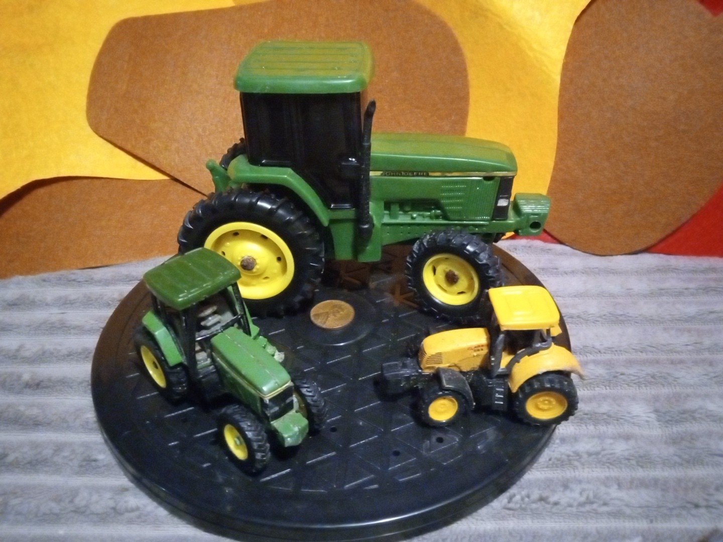 Mixed Diecast And Plastic Tractor Lot Of 3 John Deere 7800 Played W Farm Toys