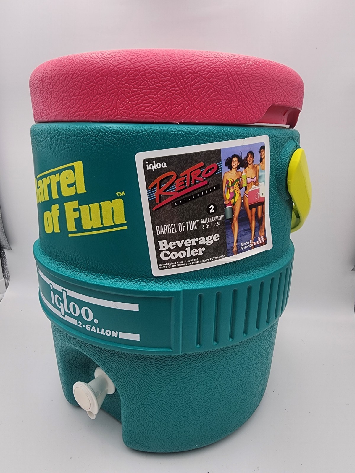 Igloo 2 GAL Retro Barrel of Fun Jug - Jade
