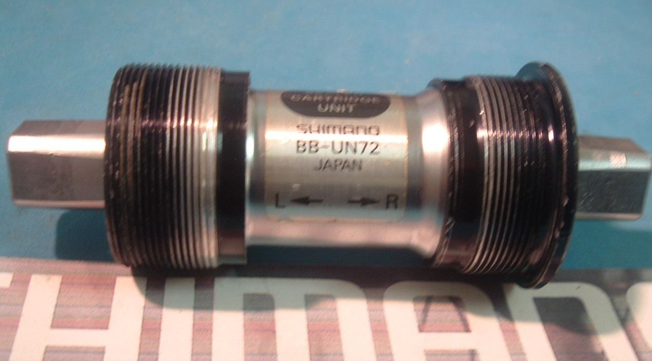 Shimano BB-UN72 68x 109.5MM Road Sealed Cartridge Bottom Bracket-V GC++