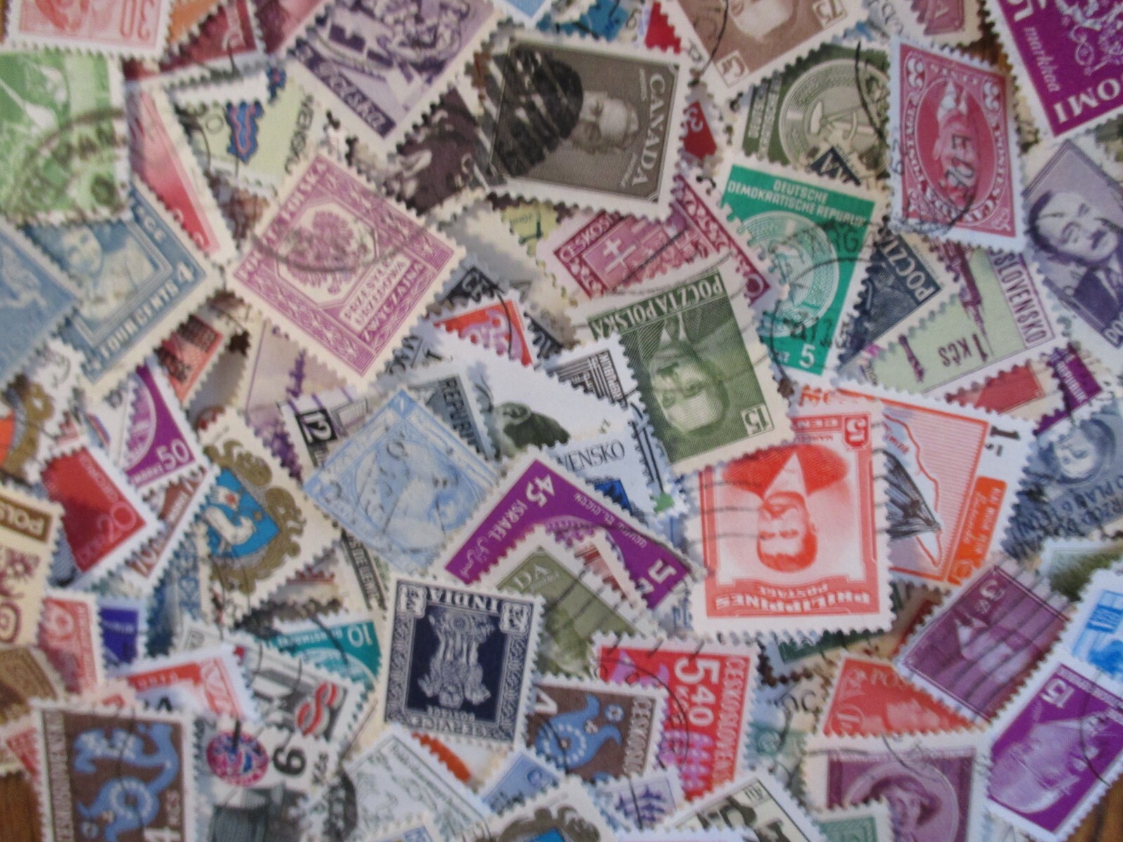 HENRY'S STAMPS - 50 DIFFERENT WORLDWIDE SMALL - USED/OFF PAPER - FREE SHIPPING