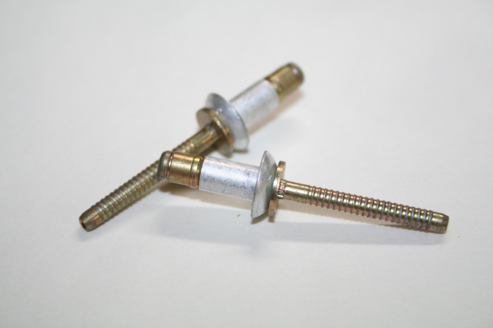 HMMWV M998 HUMMER MILITARY SPEC BLIND RIVETS HI GRADE ALLOY ALUMINUM  42 UNITS