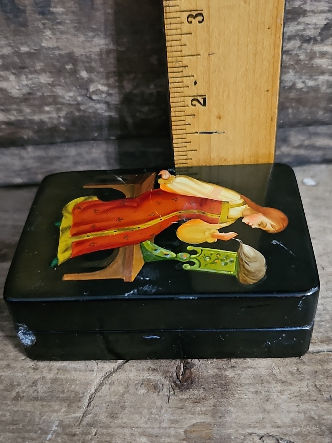 Lacquer Trinket Box ~ Girl Spinning Wool