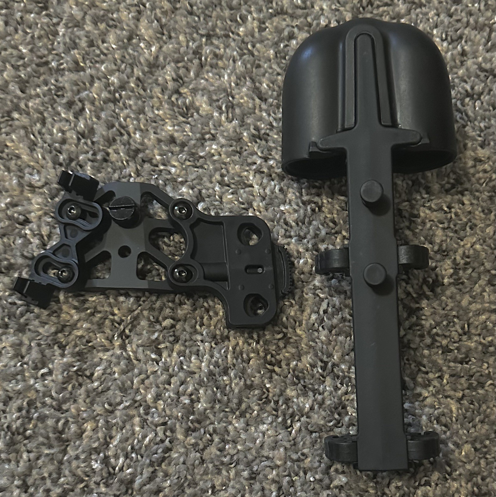Ravin 3-Arrow Quiver with Mounting Bracket and R470/R500 Crank Handle Holder