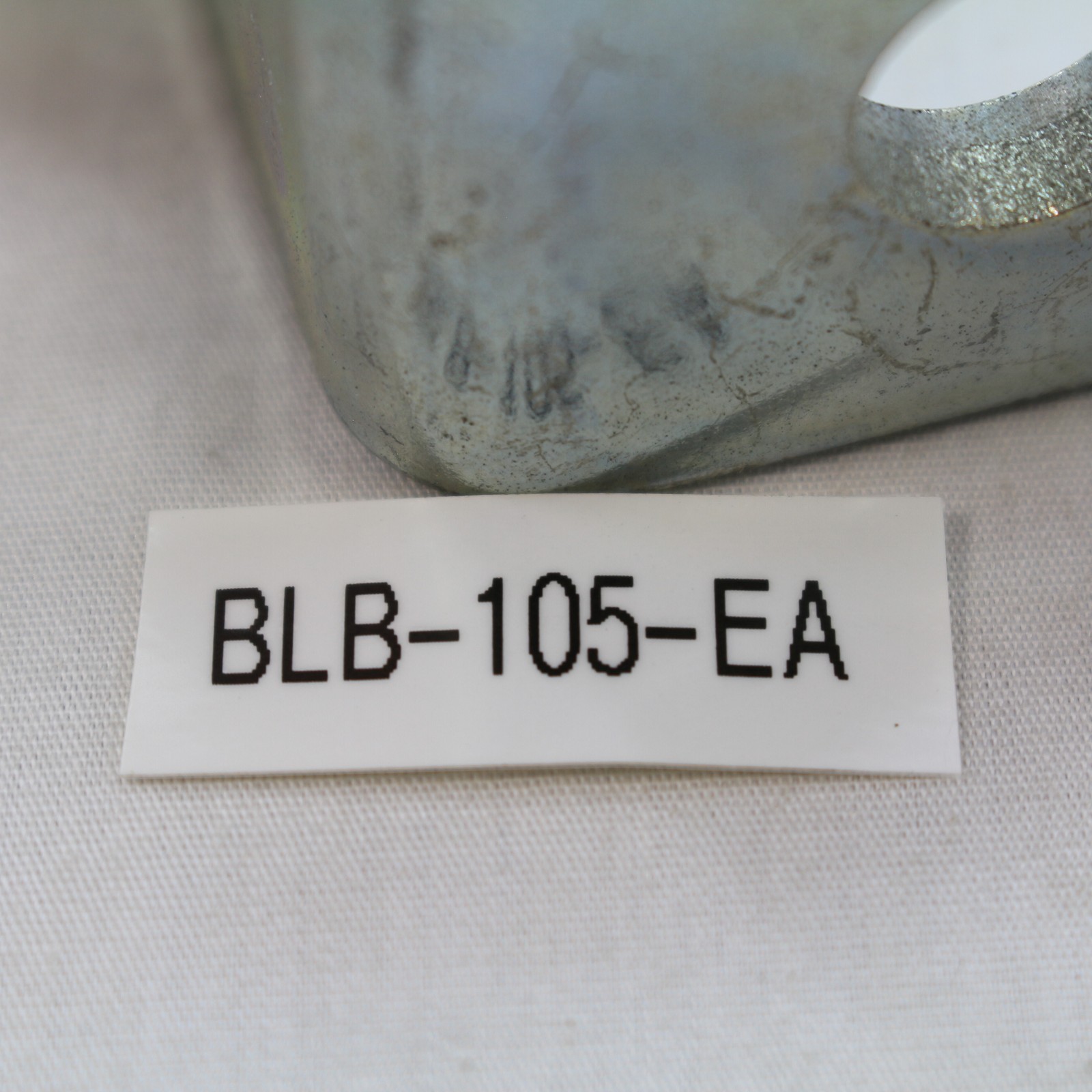 B-Line Strut Fitting 3-Hole Zinc Plated Steel Support Angle 9/16" Diameter B105