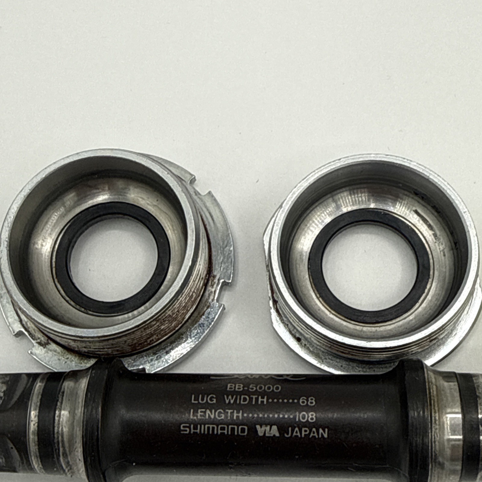 Bottom bracket spindle Bottom Bracket Shimano Santé 1900100 - BB-5000 68×108mm
