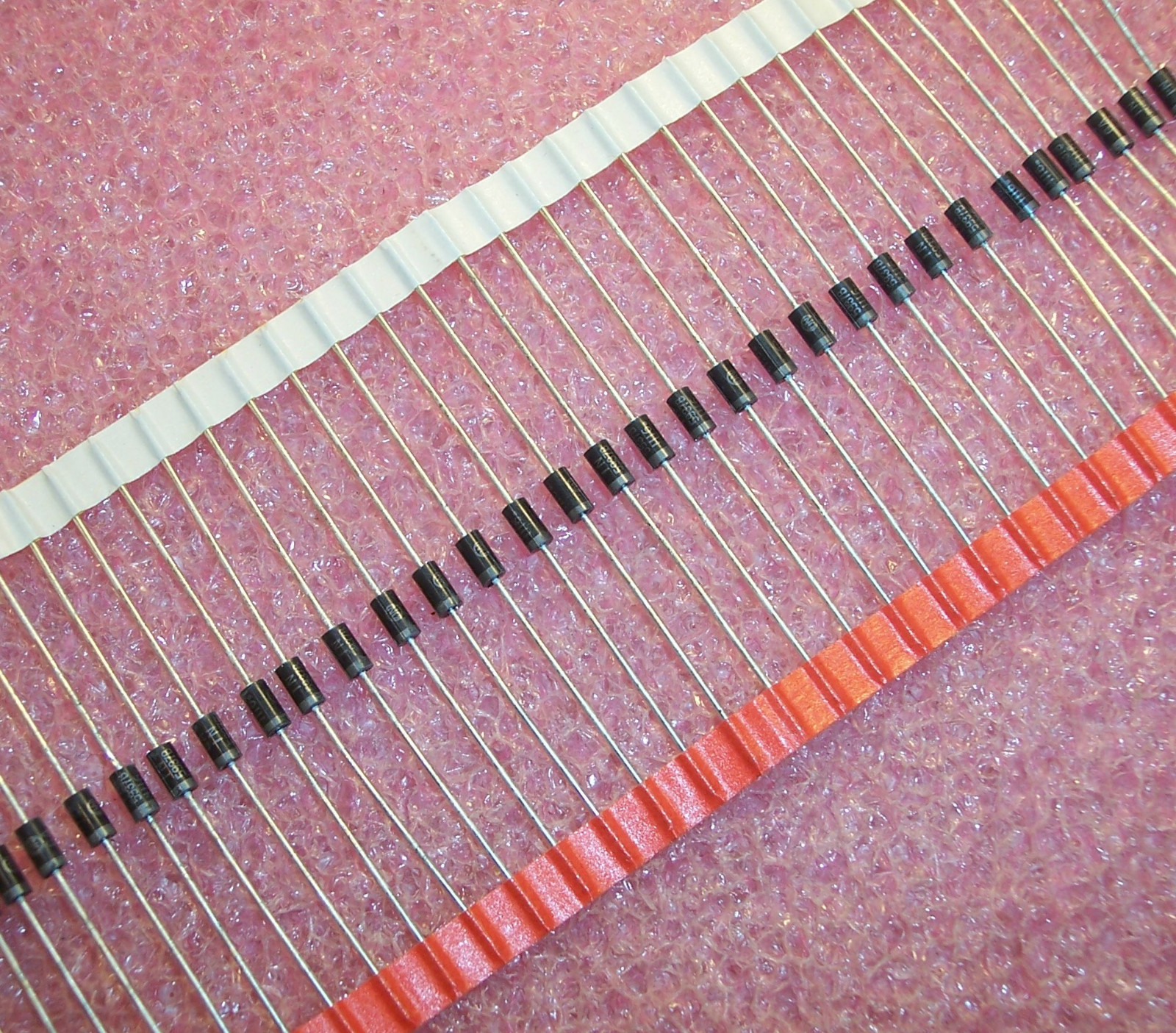 QTY (100) 1N5937B ON SEMI DO-41 33V 3W ZENER DIODES ROHS 1N5937BRLG