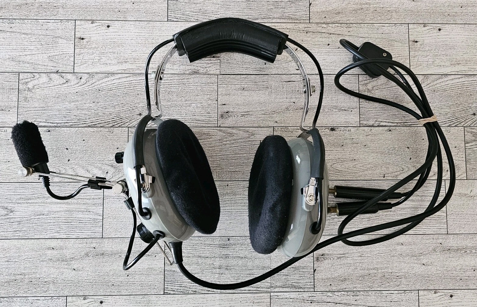AVIALL Aviation Pilot Headset Untested Parts Only