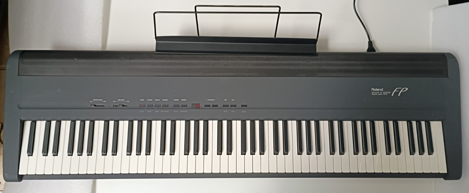 Roland FP-8 88-Key  . No Sound  Sound on Speaker  Ok  SounThru Midi PARTS/REPAIR