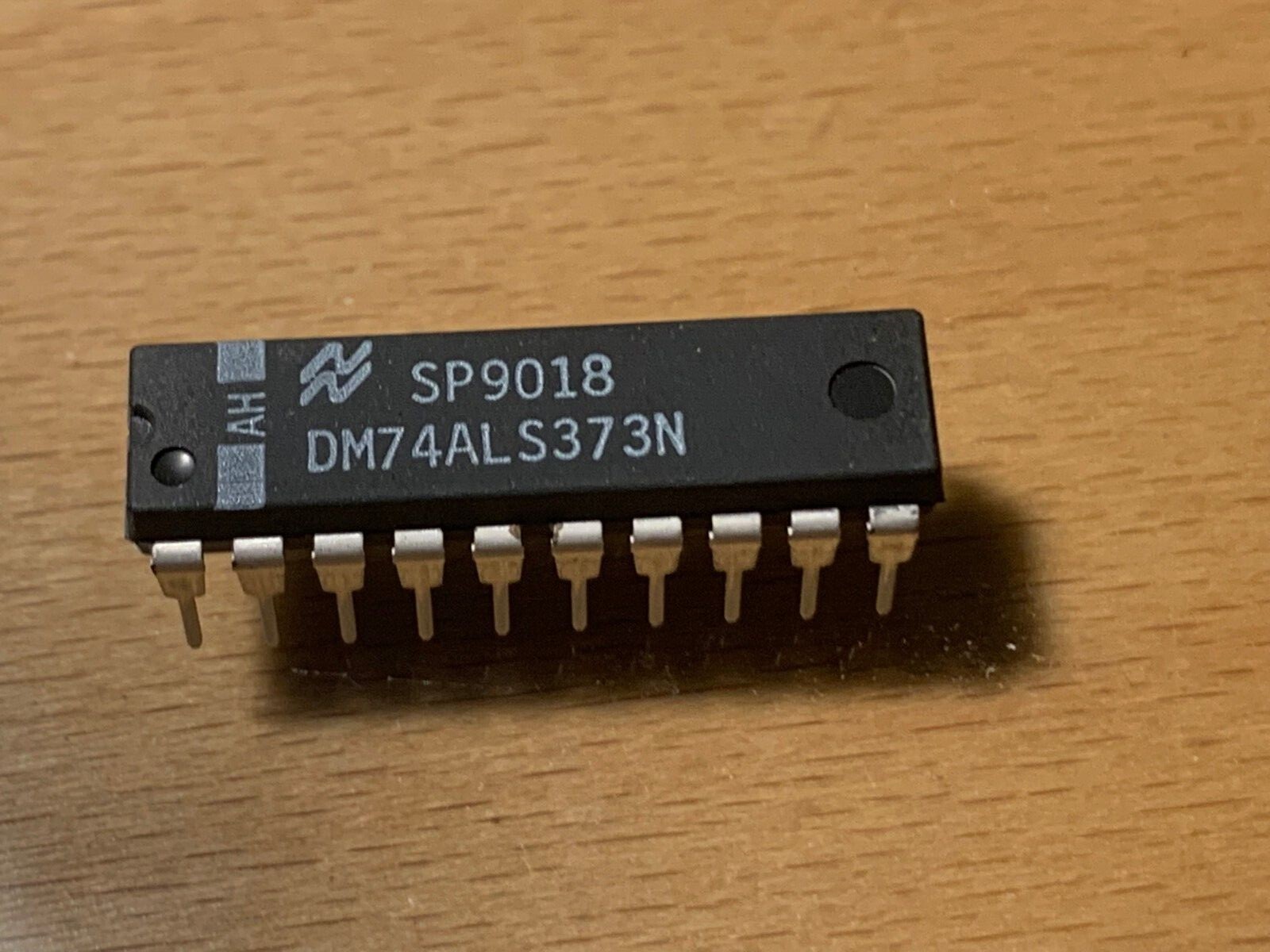 DM74ALS373N - NATIONAL IC - LATCH TRANSP OCTAL D 20-DIP