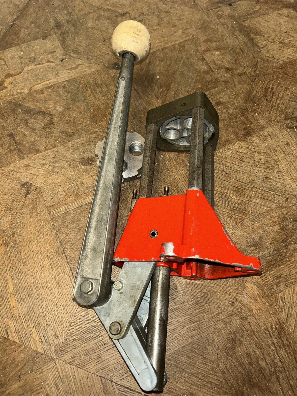 LEE Precision Three Hole Turret Reloading Press with Primer Bar And Extra Plate