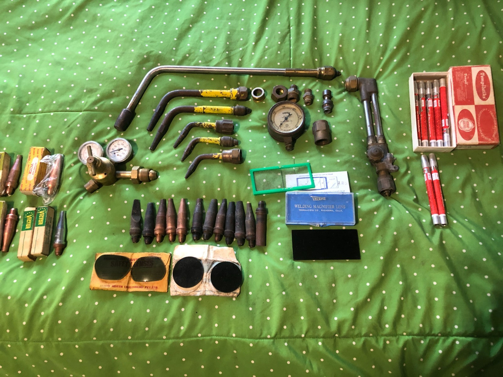 lot of welding torches tips cutting heads gauges fittings tempilstiks nu & used