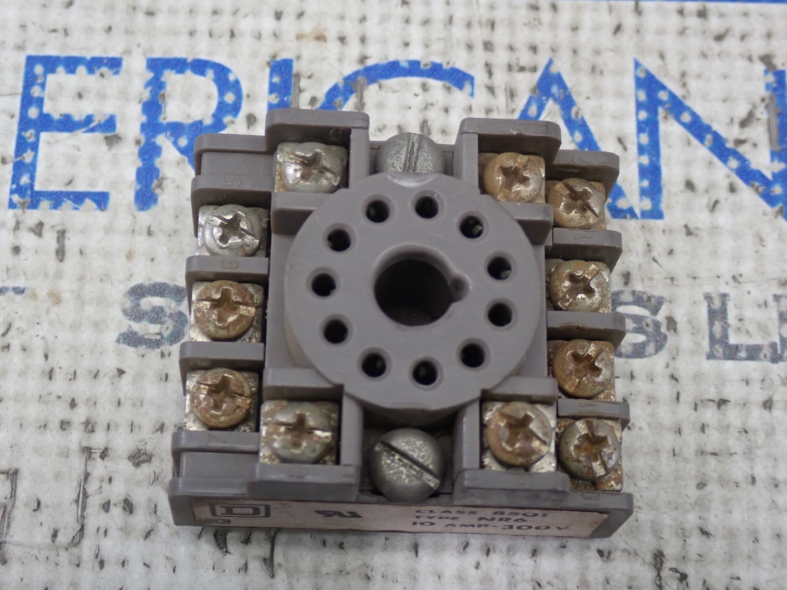 Square D 8501-NR6 Relay Socket 10 Amp 300V lot of 3