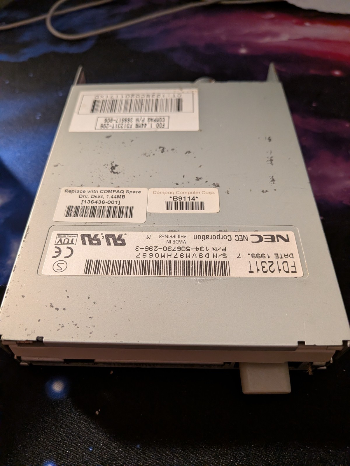 NEC FD1231T Internal 3.5 inch Floppy Disk Drive + 1.44 MB Floppy disk