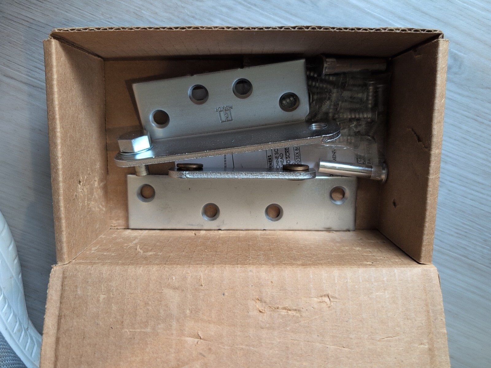 Hager 253 2C (121571) Non-Handed Full Surface Reinforcing Pivot Hinge